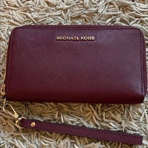 Michael Kors, burgundy purse